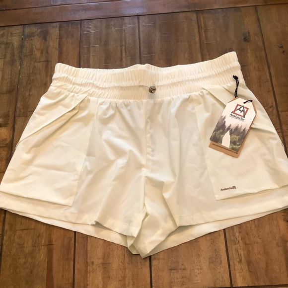 NWT Avalanche Cargo Pocket Bungee Athletic Hiking Shorts Womens Sz Large - Picture 2 of 11